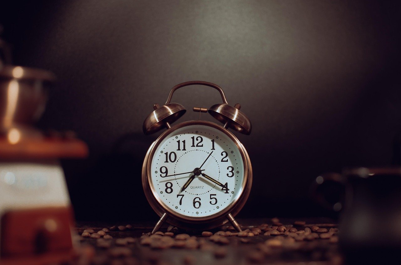 clock, coffee cup, alarm clock, coffee, cup, coffee grinder, grains