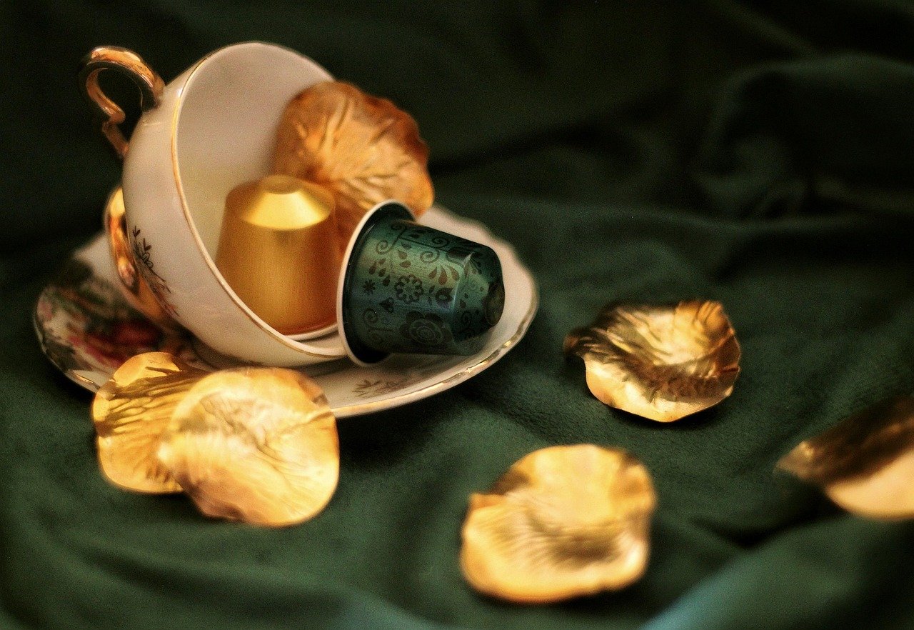 koffie, capsule, goud, groente, elegant, koffiekop, beker, bloemblaadje, stilleven, koffiepad