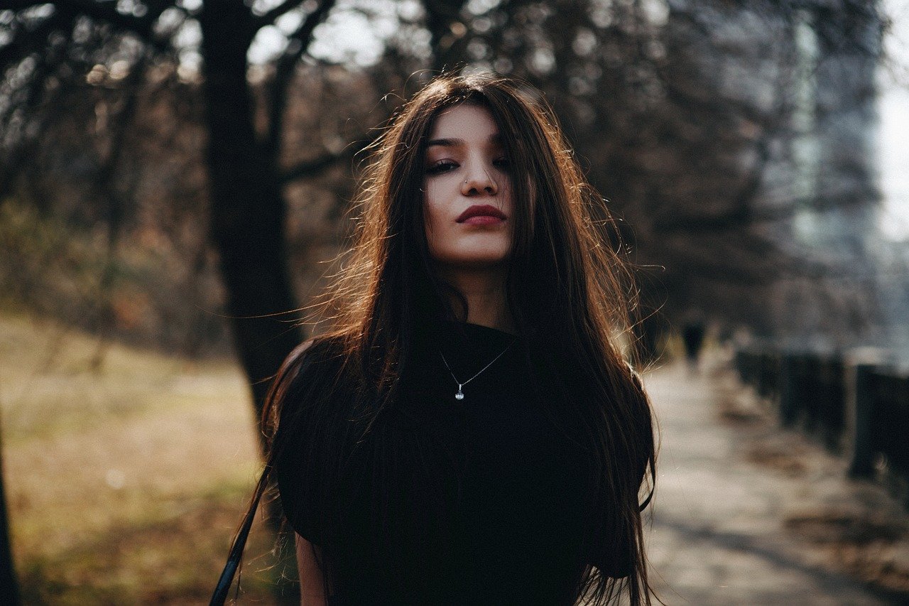 frau, modell, pose, draussen, schwarzes outfit, stil, mode, posiert, junge frau, mädchen, modellieren, weiblich, frauenportrait, frau, frau, frau, frau, frau, mode