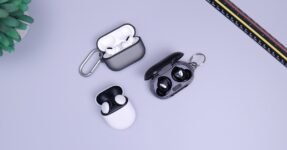 AirPods Pro vs Sony WF-1000XM5 comparison 2026