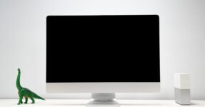 Best monitor for MacBook Air M3 2026