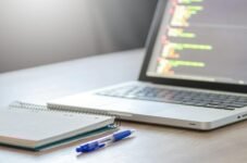 ChatGPT Plus vs Claude Pro: Which Should US Users Pay For in 2026?