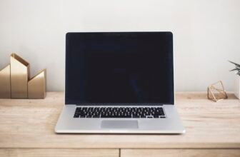 MacBook Air M3 vs Dell XPS 13 comparison