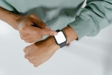 Oura Ring 4 vs Apple Watch Ultra 2: Which Tracks Sleep Better?